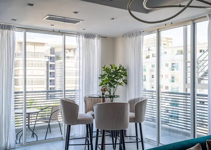 9+Ocho Suites By Yellowkey
