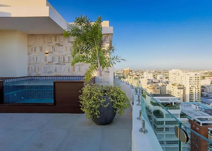 Upscale Centric Apt, City Views
